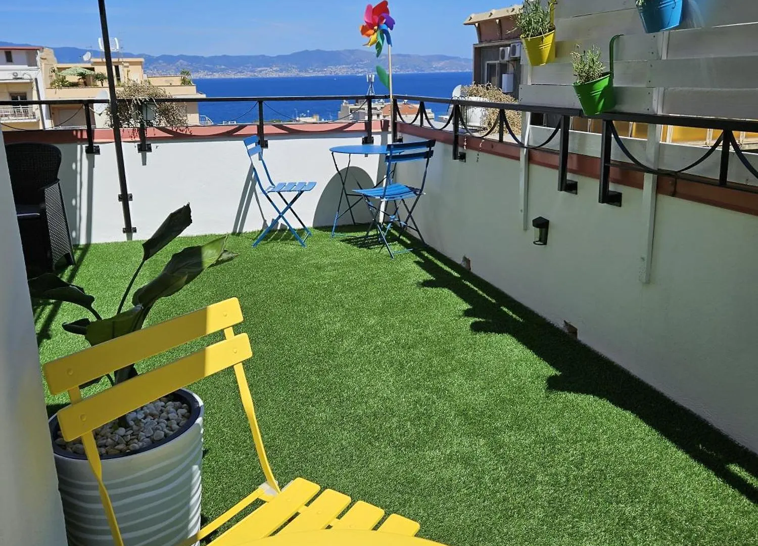 ريجّو دي كالابريا B&B Fuori Squadro - In Centro Con Terrazza Relax Vista Mare فندق مبيت وإفطار